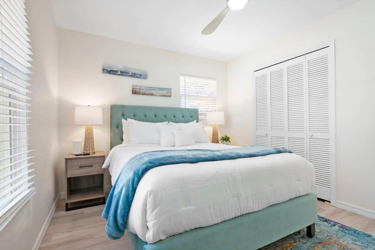 The St Augusdream Renovated Beach House Sleeps 8 Walk To Beach St. Augustine Extérieur photo