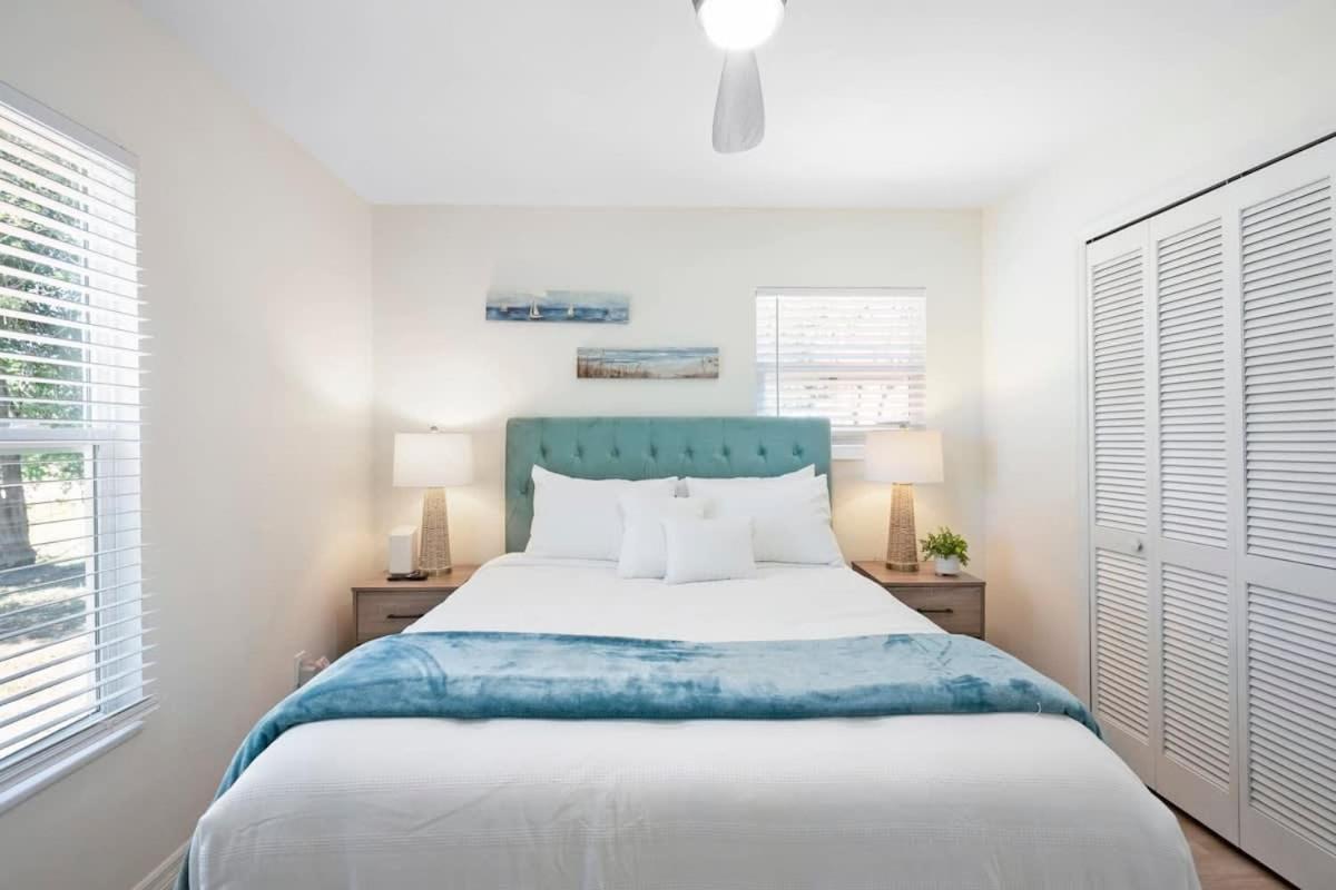 The St Augusdream Renovated Beach House Sleeps 8 Walk To Beach St. Augustine Extérieur photo